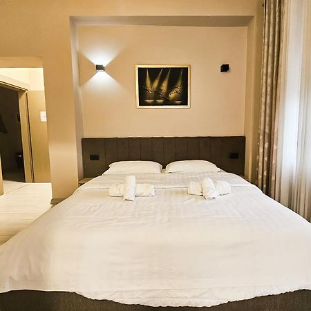 Sunflower Junior Suite Tiranë Luaran gambar